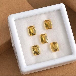 Yellow Beryl Gemstones (Cush 7x5 mm) 4.00 ctw